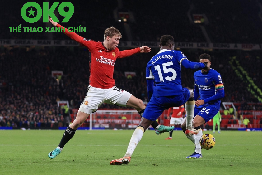 Đại chiến MU và Chelsea chuyển sang giờ thi đấu không đẹp với NHM tại Việt Nam. Đại chiến MU và Chelsea chuyển sang giờ thi đấu không đẹp với NHM tại Việt Nam.